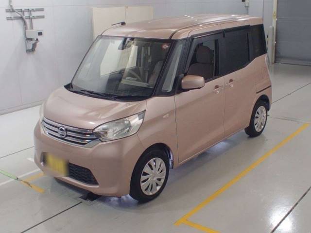 3173 NISSAN DAYZ ROOX B21A 2015 г. (CAA Chubu)